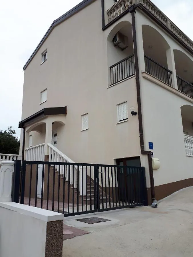 Apartments Madzari - Ciovo - Pool Trogir 0*,